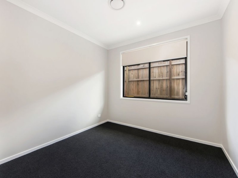117 Sovereign Drive, Deebing Heights QLD 4306