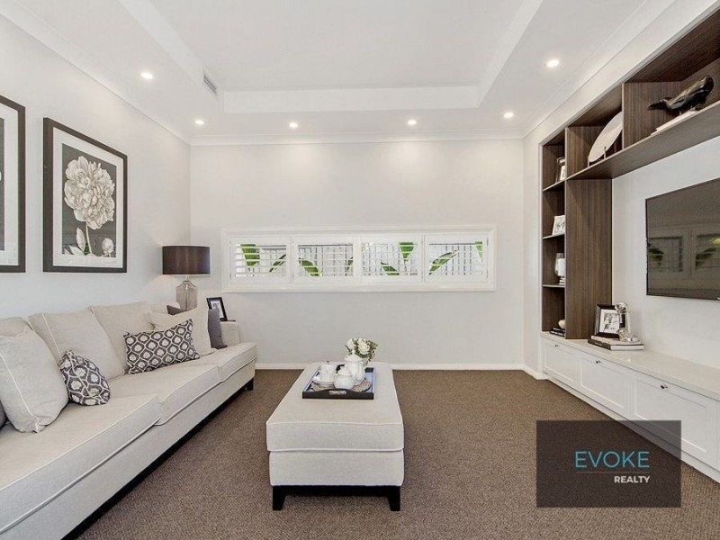 36 Spinnaker Boulevard, Newport QLD 4020