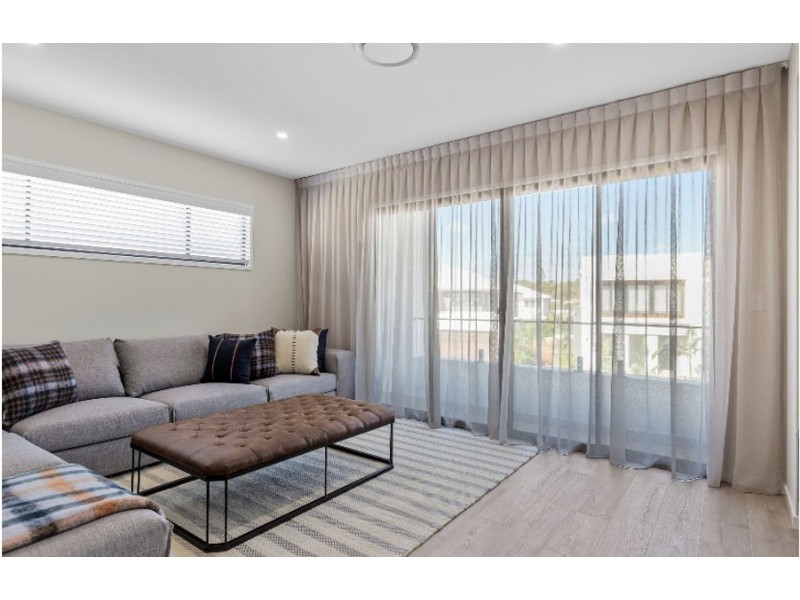 4 RANI STREET, Newport QLD 4020