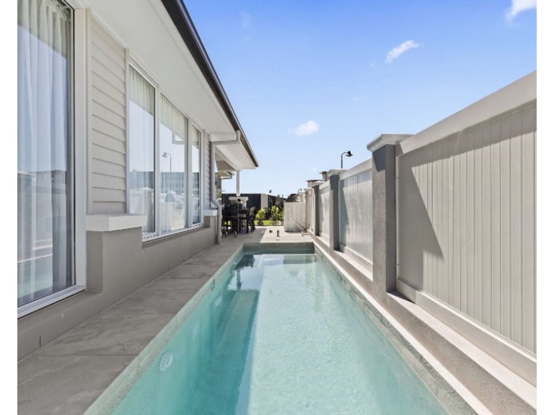 2 RANI STREET, Newport QLD 4020