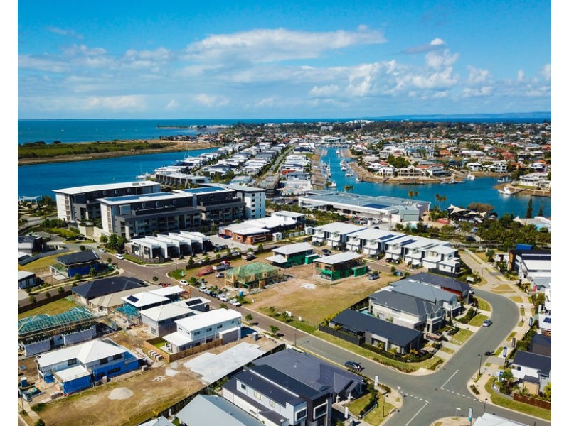 2 RANI STREET, Newport QLD 4020