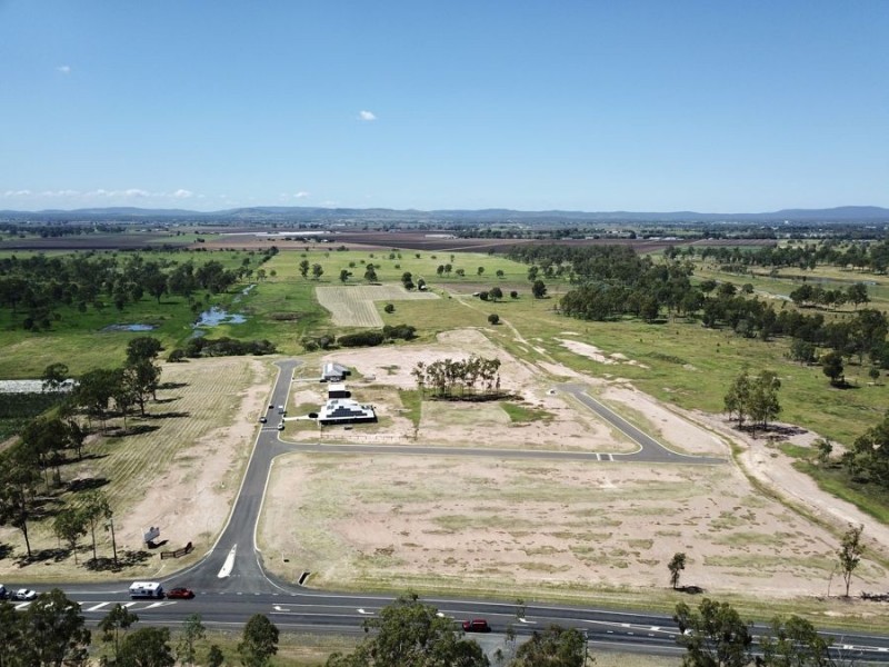 7 Maragon Court, Lake Clarendon QLD 4343