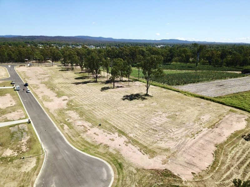 7 Maragon Court, Lake Clarendon QLD 4343