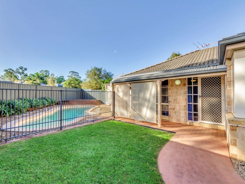 25 Kirri Avenue, Petrie QLD 4502