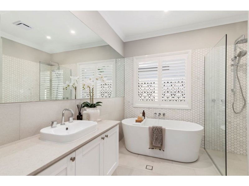 2 FORRESTDALE STREET, Coomera QLD 4209