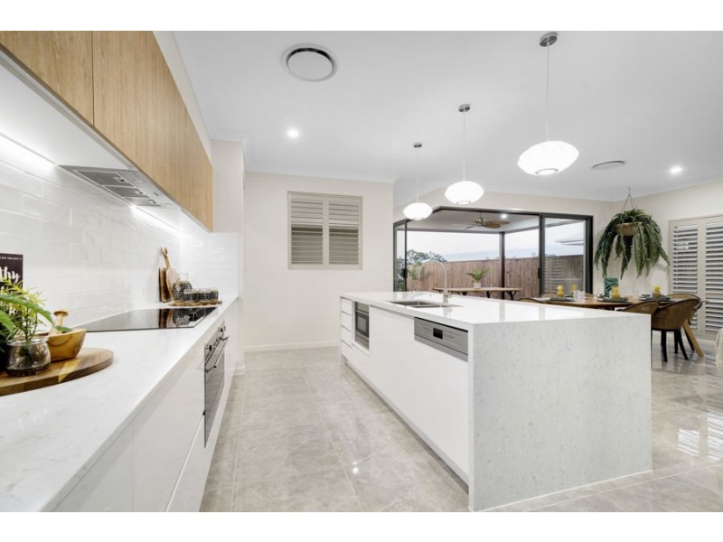 41 Panorama Drive, Springfield QLD 4300