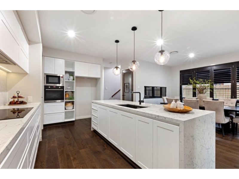 69 Attenborough Circuit, North Lakes QLD 4509