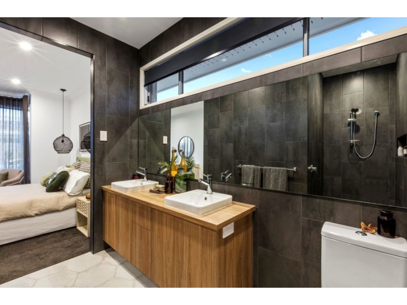 71 Attenborough Circuit, North Lakes QLD 4509