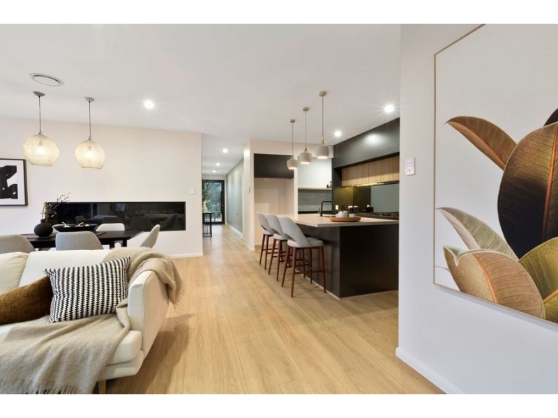 52 Windsor Drive, Upper Kedron QLD 4055