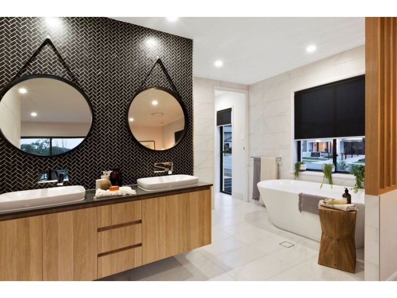 52 Windsor Drive, Upper Kedron QLD 4055