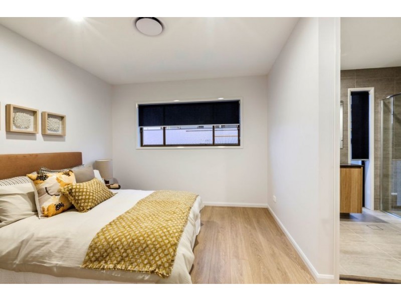 52 Windsor Drive, Upper Kedron QLD 4055