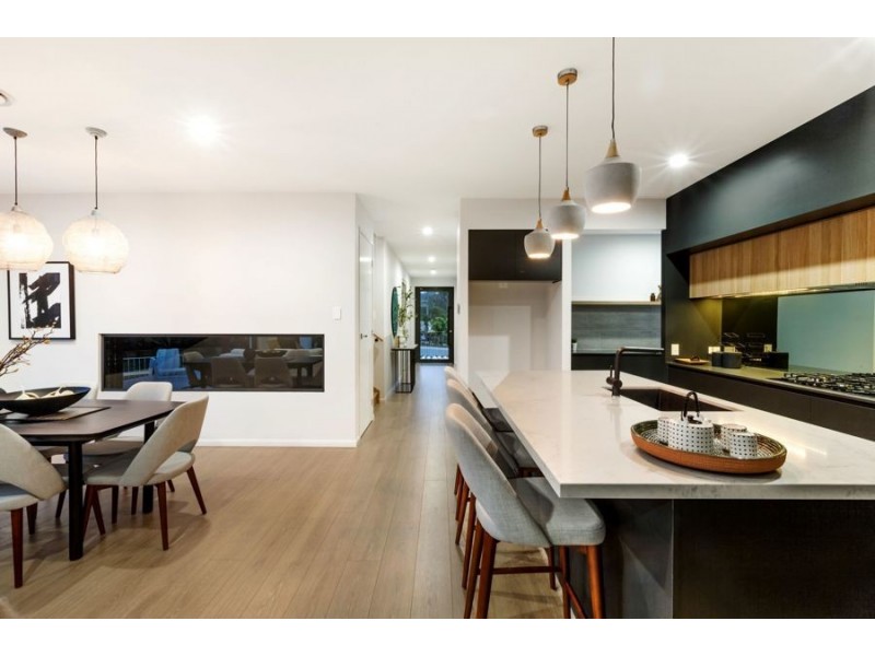 52 Windsor Drive, Upper Kedron QLD 4055