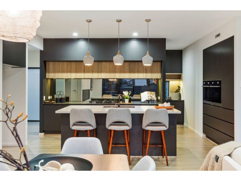 52 Windsor Drive, Upper Kedron QLD 4055