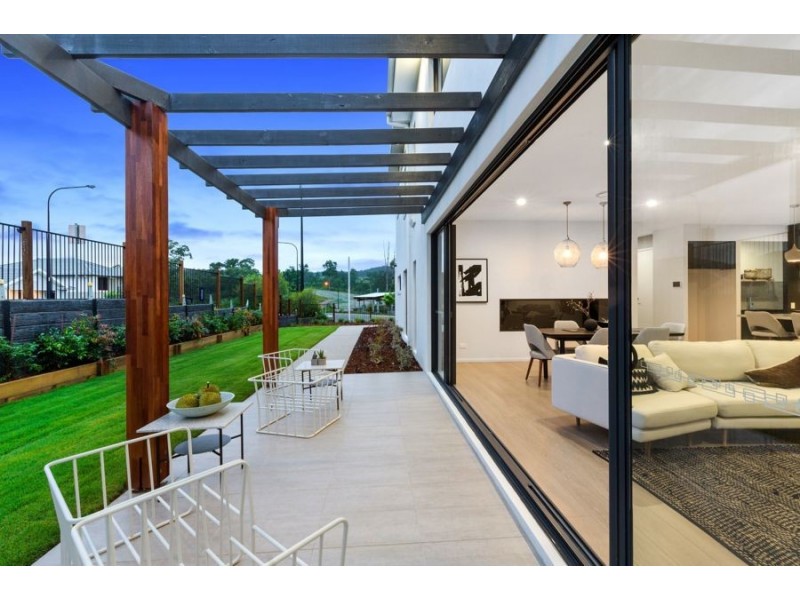 52 Windsor Drive, Upper Kedron QLD 4055