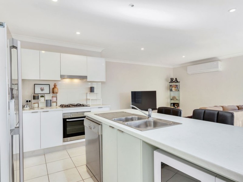 40 Central Green Drive, Narangba QLD 4504