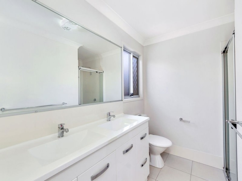 40 Central Green Drive, Narangba QLD 4504