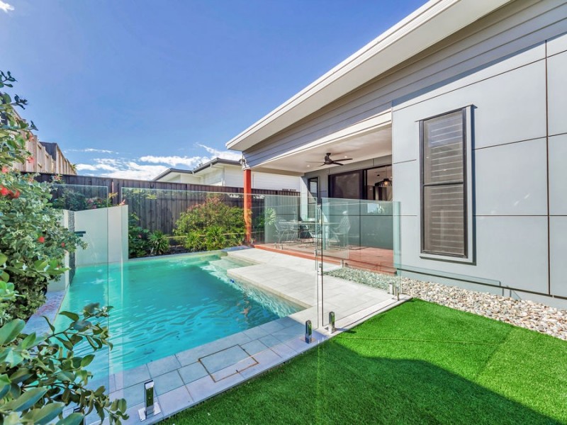 10 STURT PLACE, Upper Kedron QLD 4055