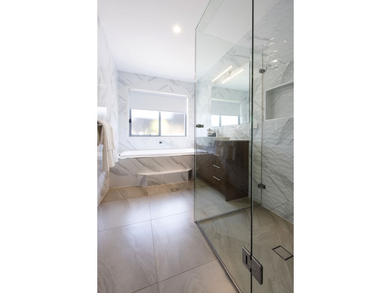 10 STURT PLACE, Upper Kedron QLD 4055