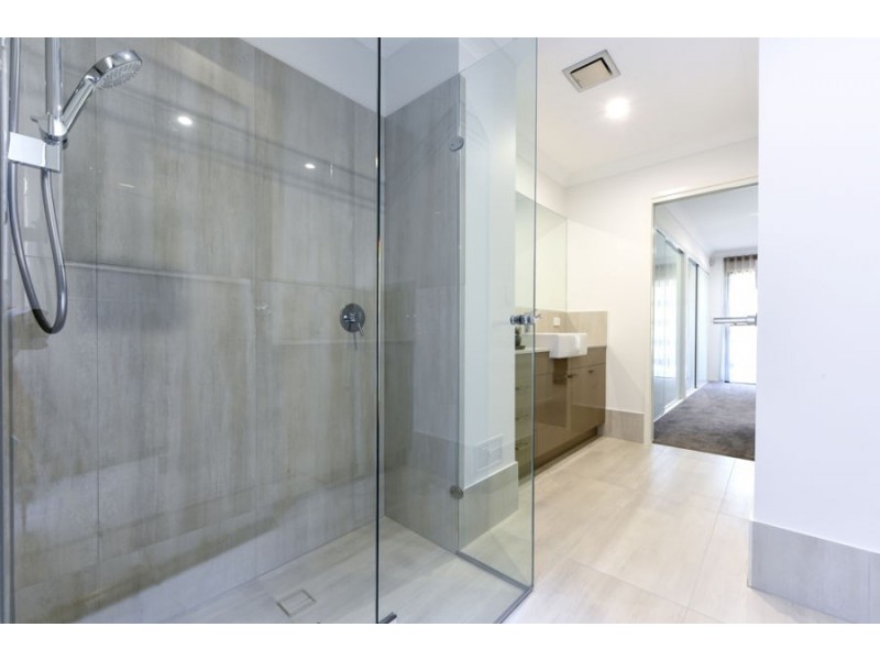 10 STURT PLACE, Upper Kedron QLD 4055