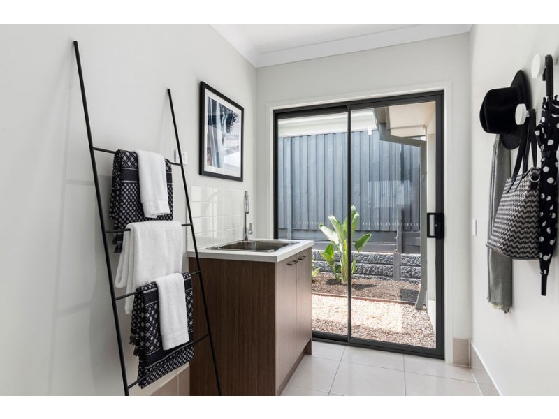 2 Acacia Loop, Greenbank QLD 4124