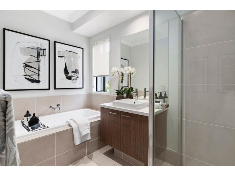 2 Acacia Loop, Greenbank QLD 4124