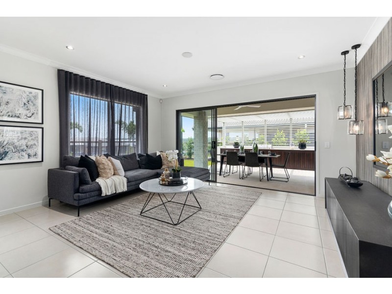 2 Acacia Loop, Greenbank QLD 4124