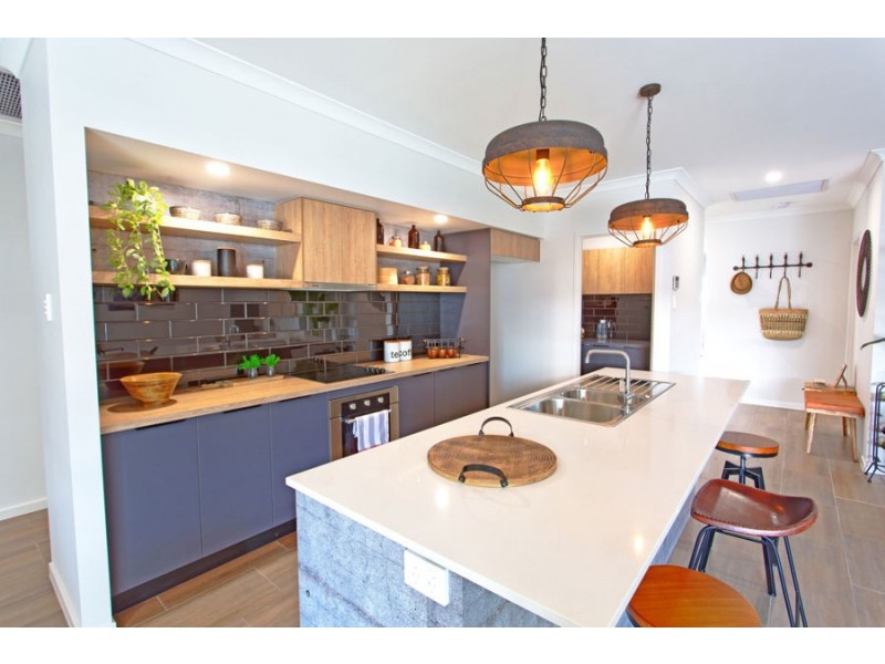 61 Oakey Creek Road, Coomera QLD 4209