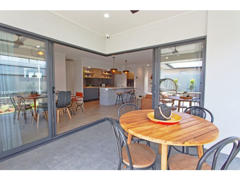 61 Oakey Creek Road, Coomera QLD 4209