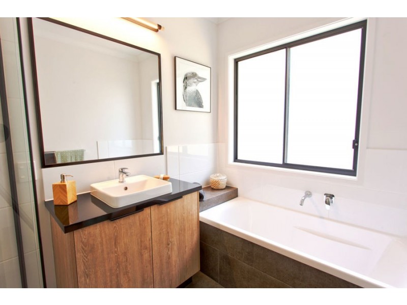 61 Oakey Creek Road, Coomera QLD 4209