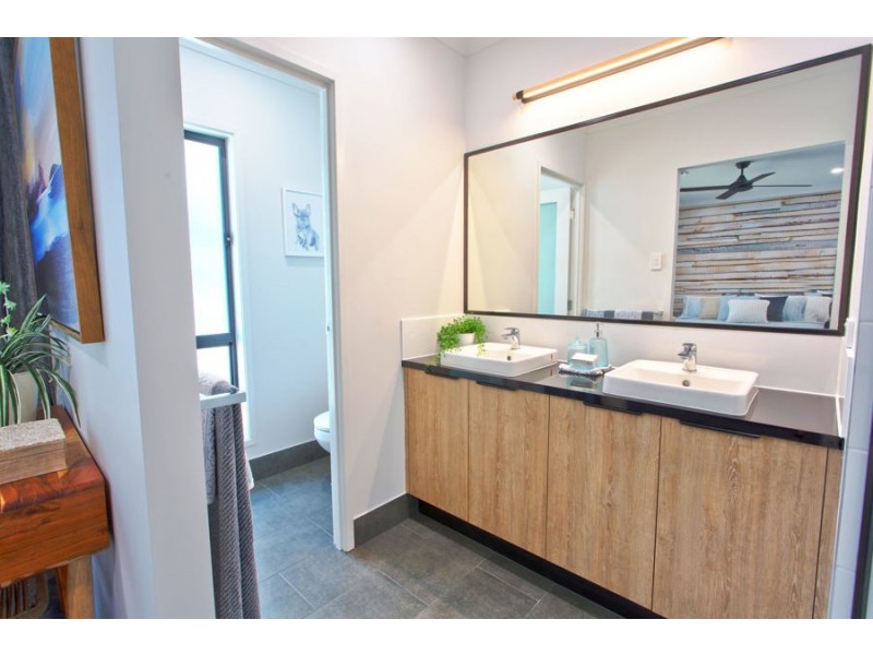 61 Oakey Creek Road, Coomera QLD 4209