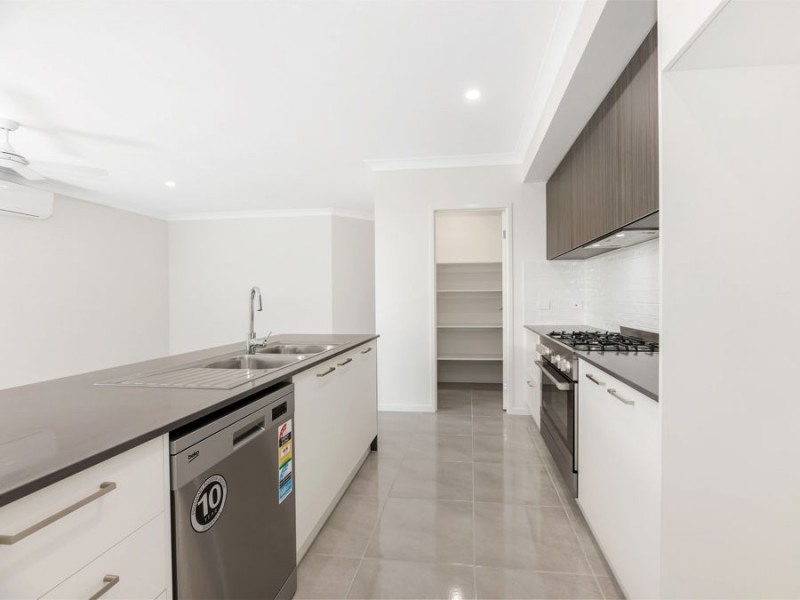 14 Bradleys Street, Ripley QLD 4306