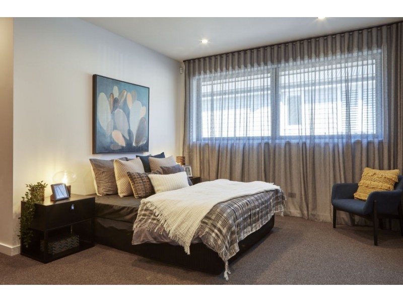 11 New York Way, Spring Mountain QLD 4124