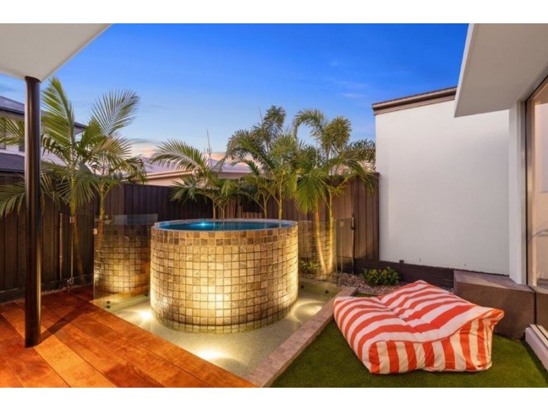 34 Tranquility Way, Palmview QLD 4553