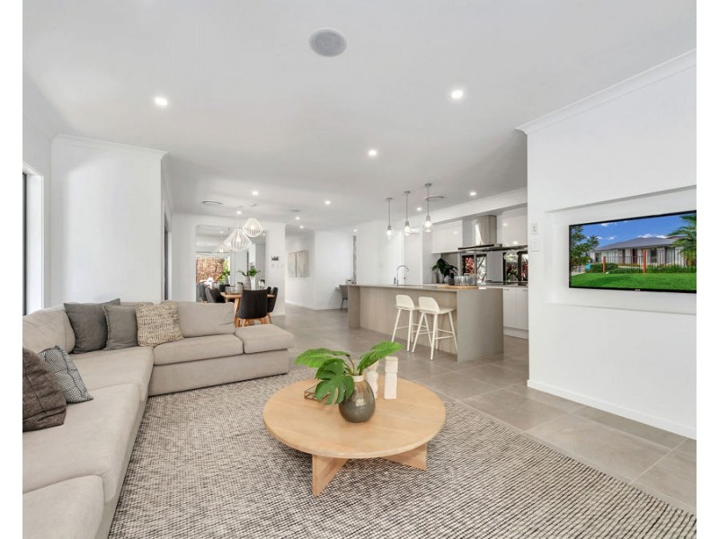 7 Houston Street, Spring Mountain QLD 4124