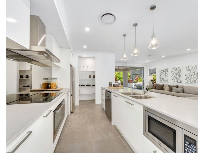 7 Houston Street, Spring Mountain QLD 4124