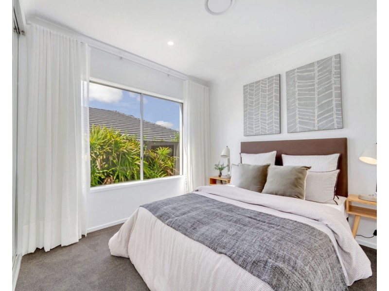 7 Houston Street, Spring Mountain QLD 4124