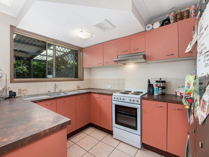 Unit 2/6 Peverell Street, Hillcrest QLD 4118