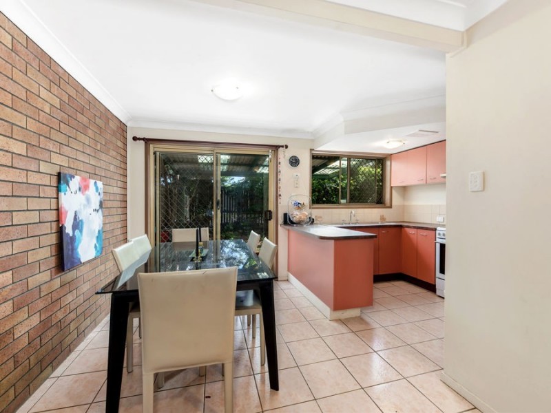 Unit 2/6 Peverell Street, Hillcrest QLD 4118