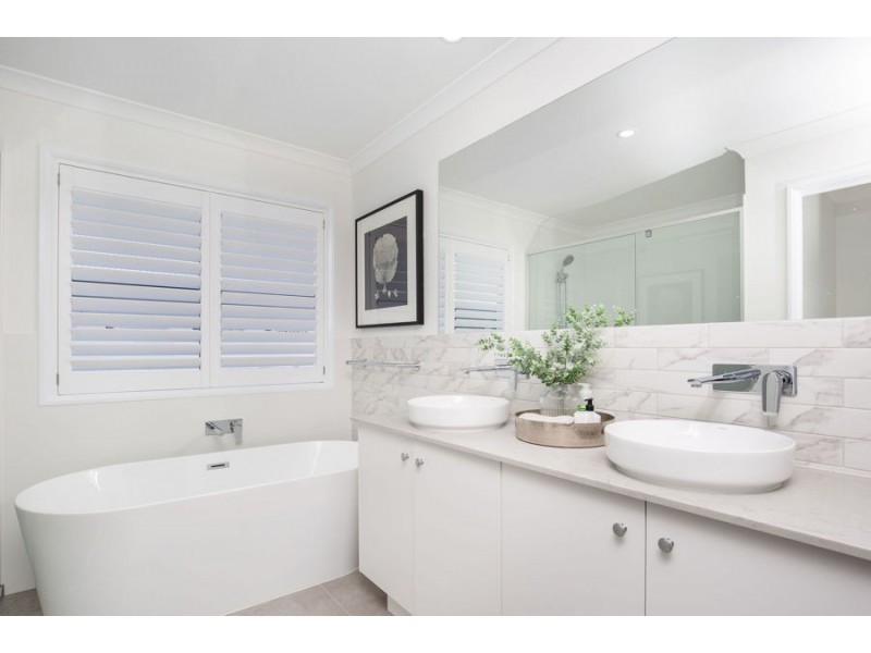 94 Citron Crescent, Helensvale QLD 4212