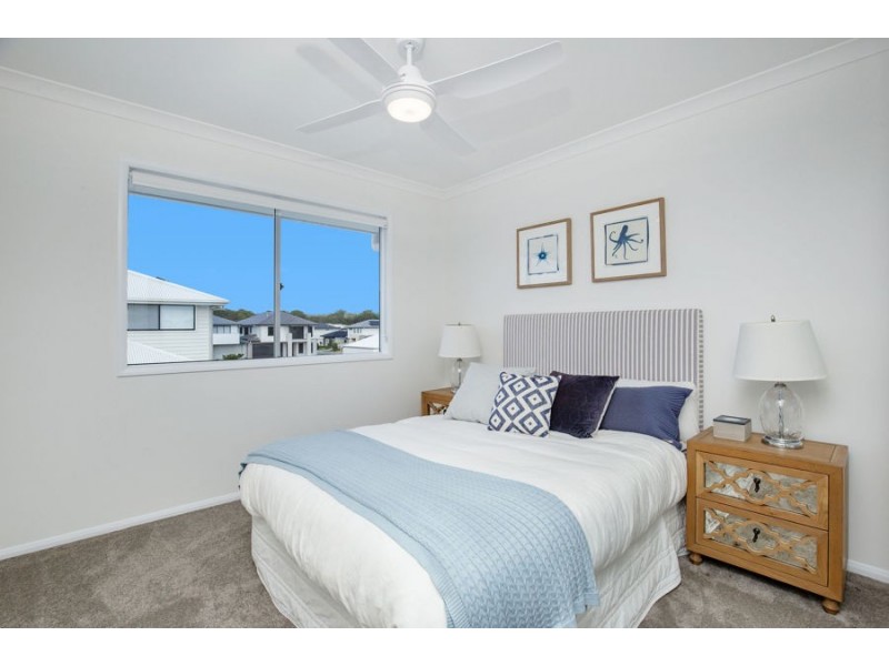 94 Citron Crescent, Helensvale QLD 4212