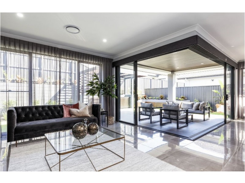 6 Forestdale Street, Coomera QLD 4209