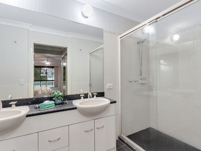 39 Pine Valley Drive, Joyner QLD 4500