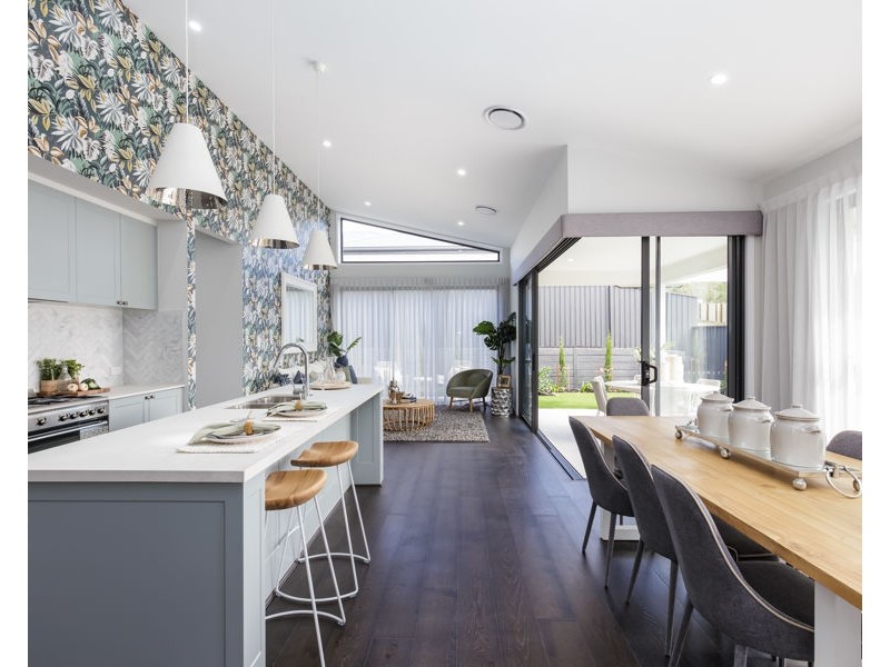 8 Forrestdale Street, Coomera QLD 4209