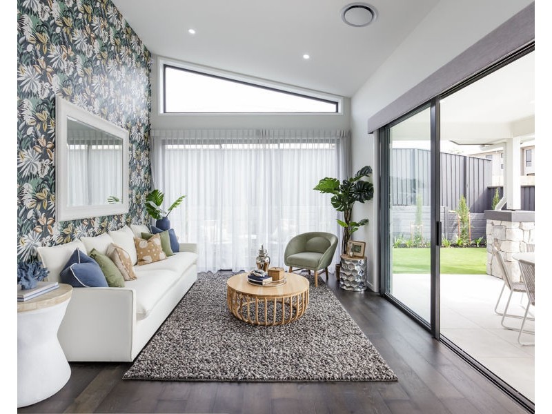 8 Forrestdale Street, Coomera QLD 4209