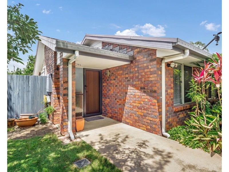 64 Carwell Avenue, Petrie QLD 4502