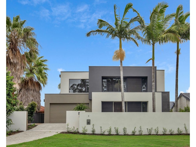 8 Fremar Street, Broadbeach Waters QLD 4218