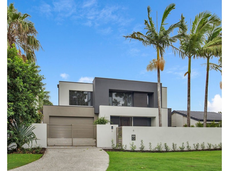 8 Fremar Street, Broadbeach Waters QLD 4218