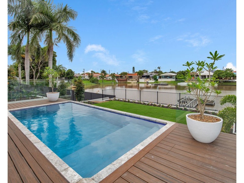 8 Fremar Street, Broadbeach Waters QLD 4218