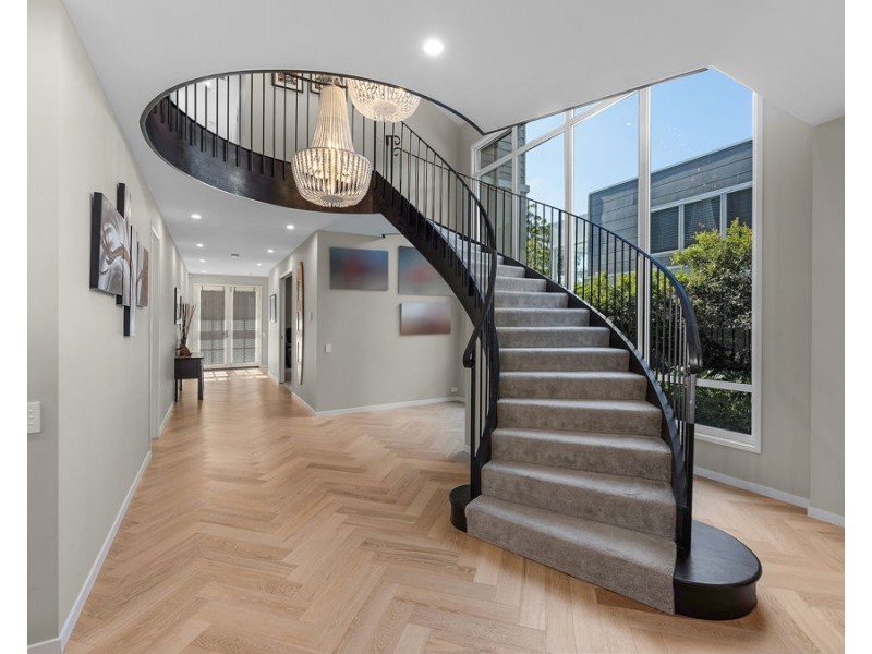 16 Turnberry Way, Brookwater QLD 4300