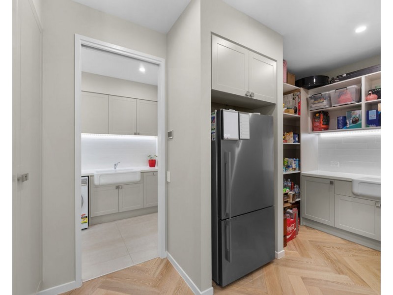 16 Turnberry Way, Brookwater QLD 4300